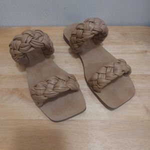 Women's Guess "Raign" Sandals Size 7.5 Medium
